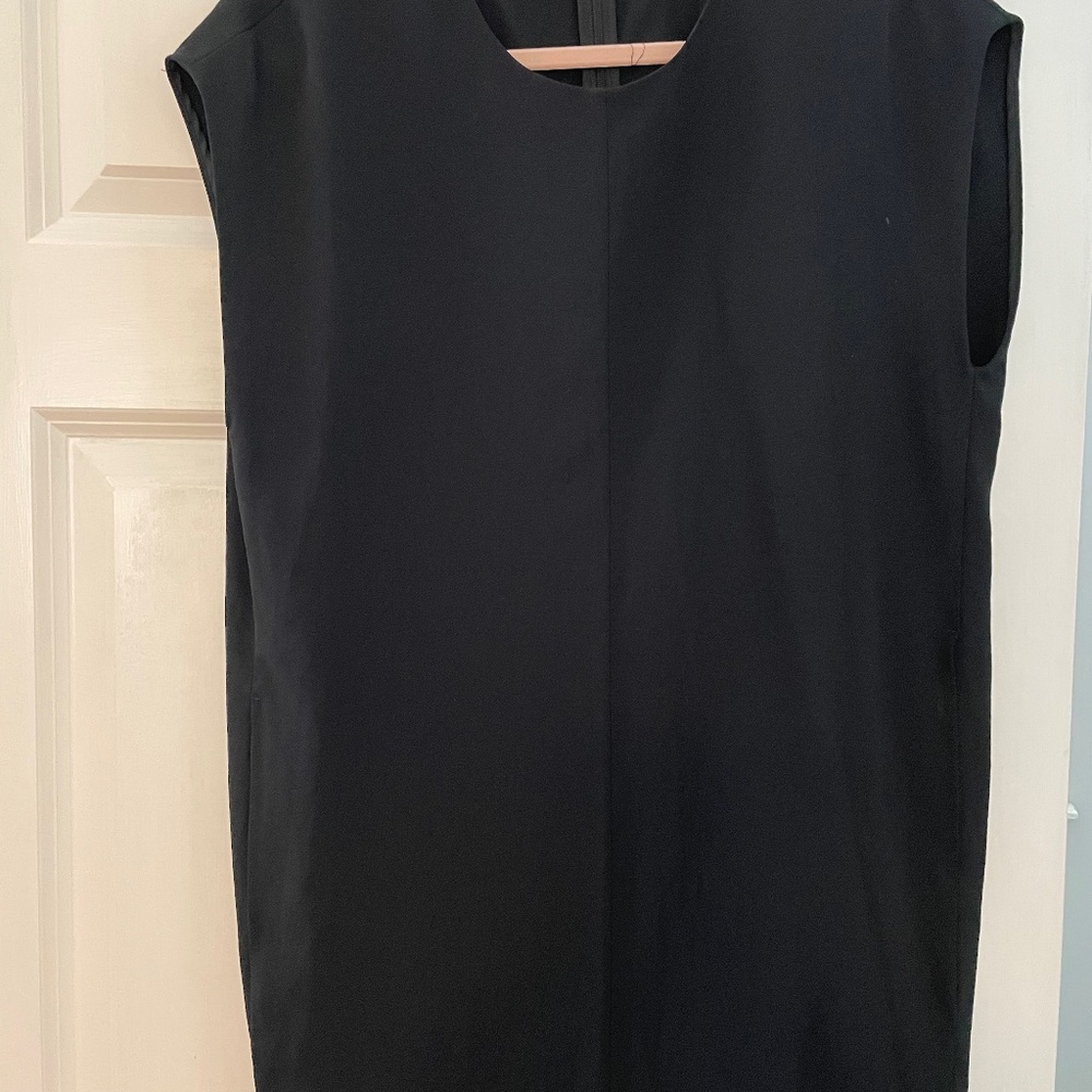 Everlane black dress with pockets